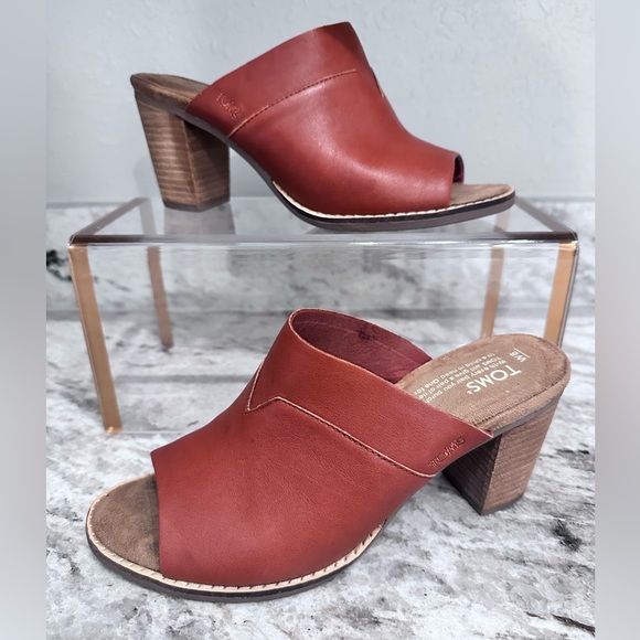 Toms Women's Sandals in Rich Brown - Picture 1 of 8